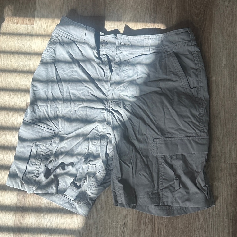 REI Light Gray Men's Cargo Shorts